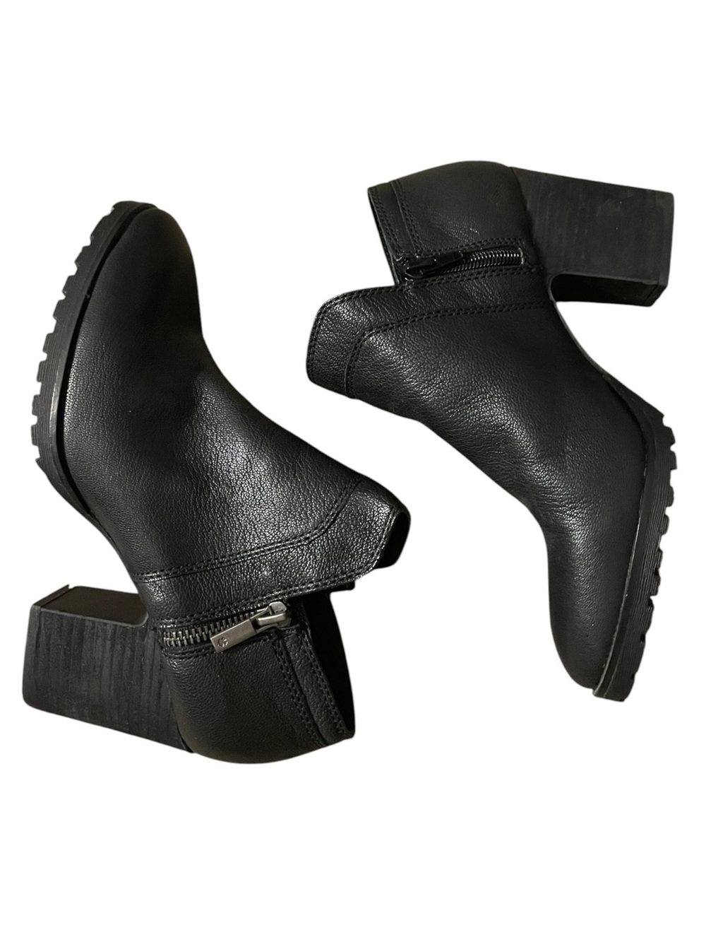 I3- Lucky Brand size 8M Leather Upper Black Ankle Booties with Block Heel